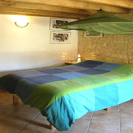 Сasa de vacaciones Gites La Tournerie - L'arbre Gémozac